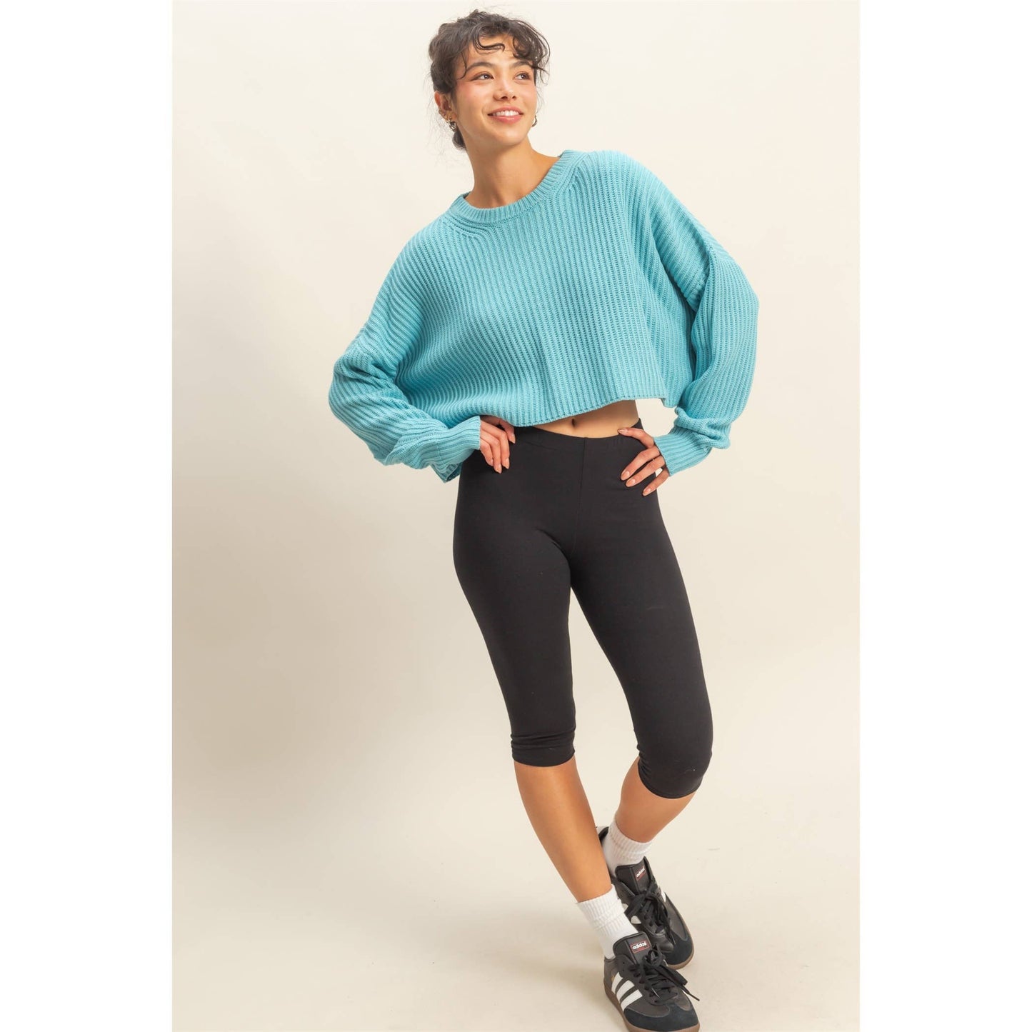 Cropped Knit Sweater With Crew Neck