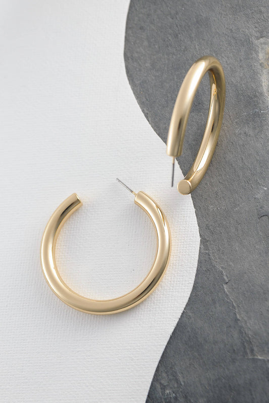 CLASSIC CHUNKY HOOP EARRINGS